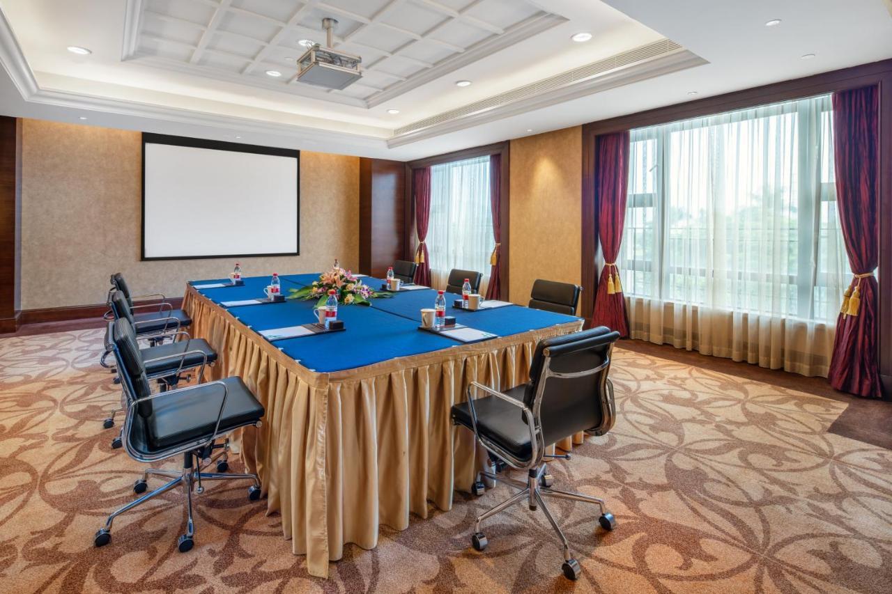 Holiday Inn Guangzhou Airport Zone Exterior photo